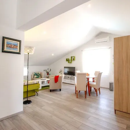 Sky Apartment *
